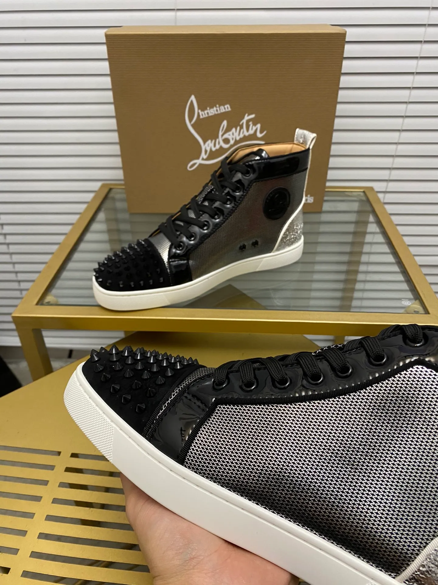 (Customized model) Ex-factory price is 540. christian louboutin (CL red sole shoes) counter series, casual sneakers for couples 📢 📢 📢 Exclusive hot style release 🎈🎈💪 Movable latex feet 👻 Finished outsole line [Proud] 😝Female 35-40# Male 38#-46, global supply😝 [Top version]: Original imported genuine leather upper, top original leather lining, original molded TPU outsole, original 1:1 detail processing, original shoe last,